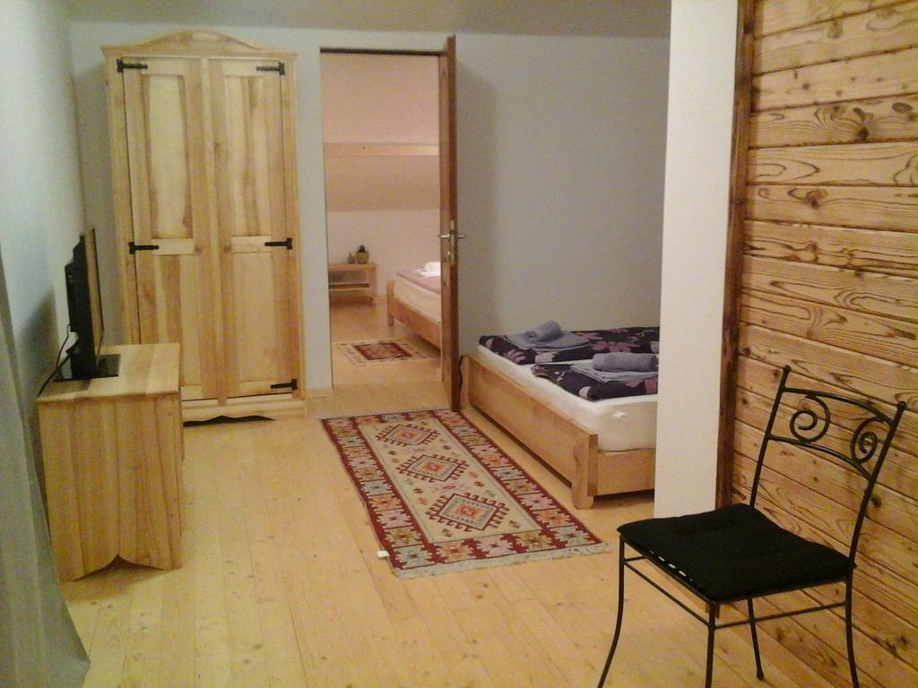 Landhaus Bed&Breakfast Vişeu de Sus Quarto foto